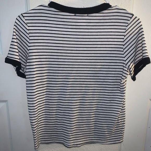 Sage black and white top - Picture 2 of 3